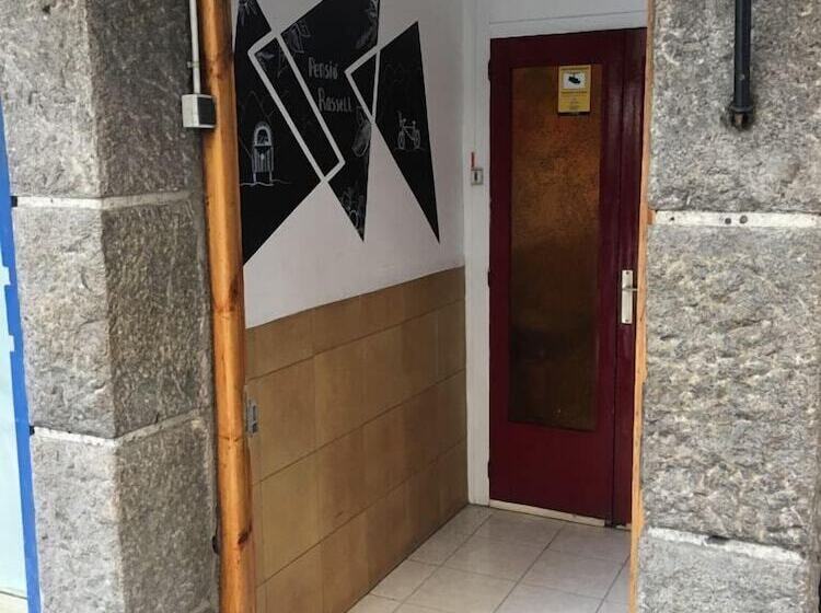 Albergue Pension Rossell