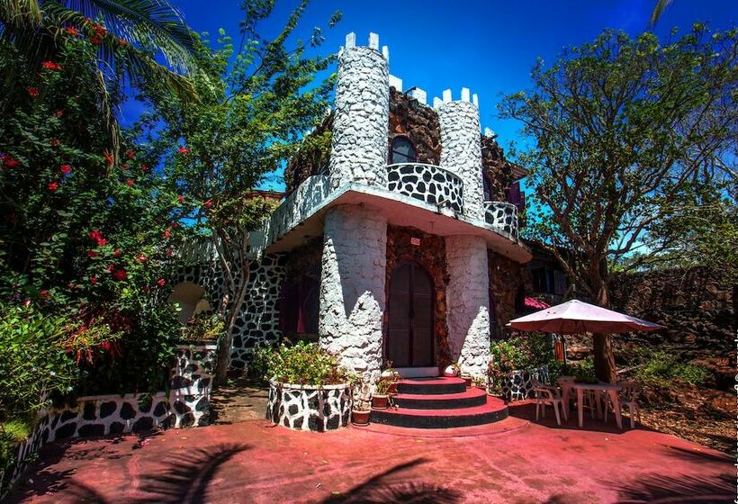 פונדק El Castillo Galapagos