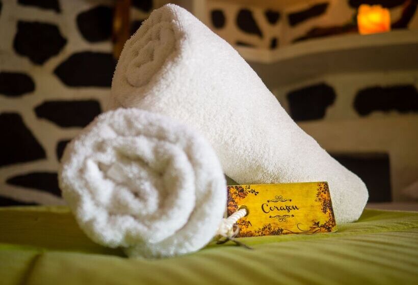 פונדק El Castillo Galapagos