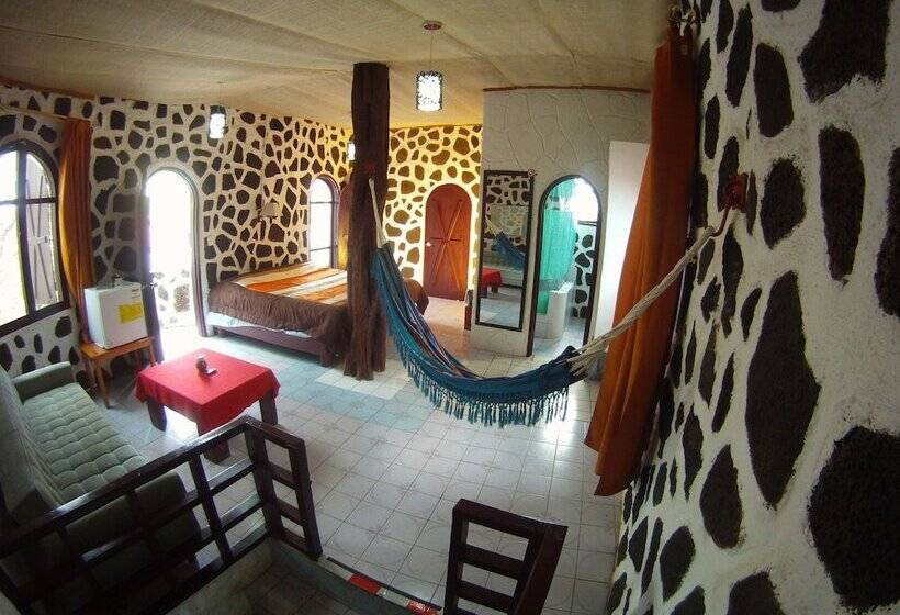 פונדק El Castillo Galapagos