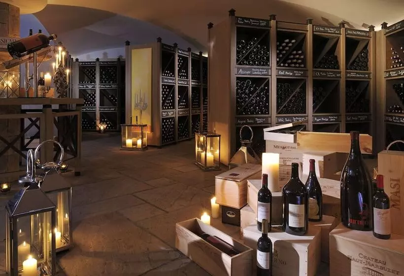 ホテル Arlberg Lech