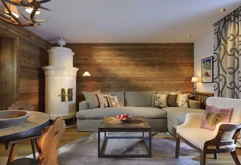 ホテル Arlberg Lech