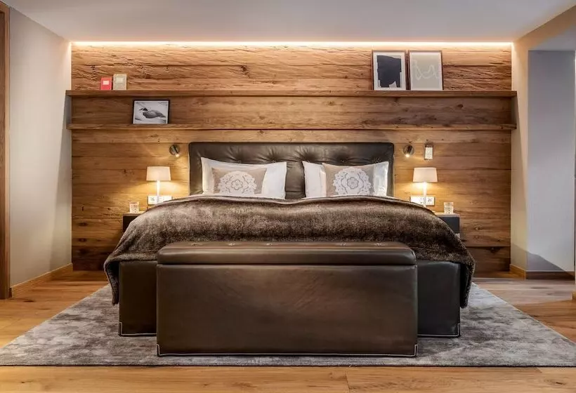 ホテル Arlberg Lech