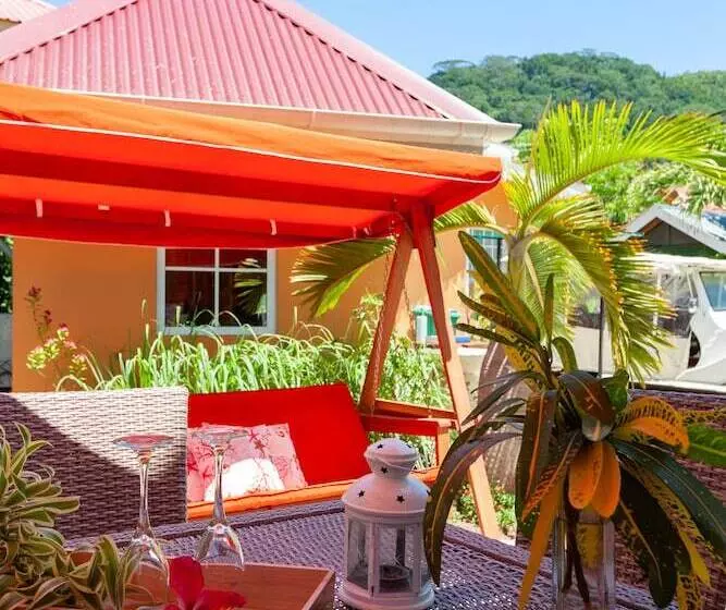 پانسیون Oceane Self Catering