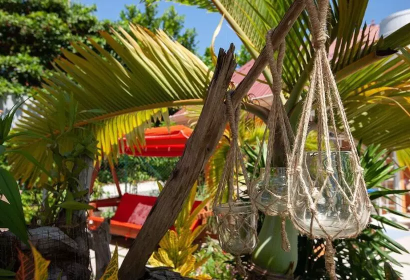 پانسیون Oceane Self Catering