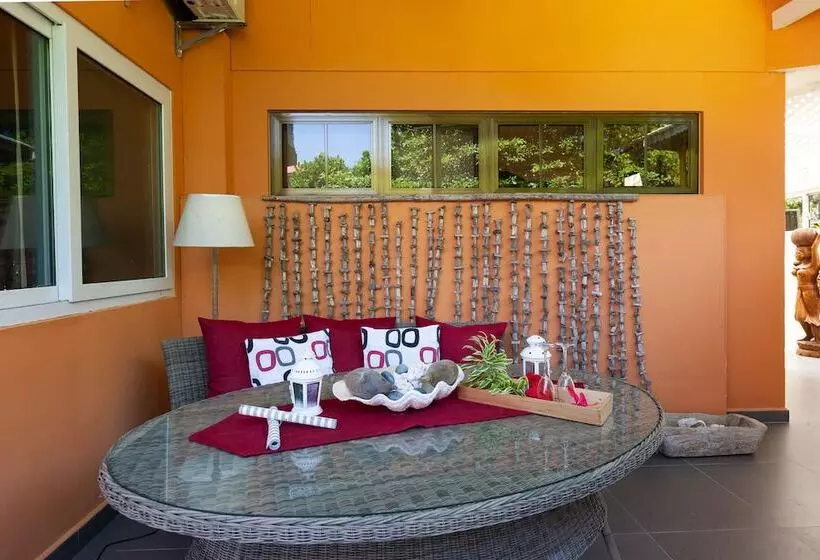 پانسیون Oceane Self Catering