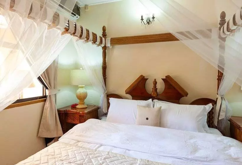 پانسیون Oceane Self Catering