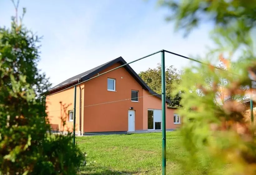 ペンション Apartments Choice