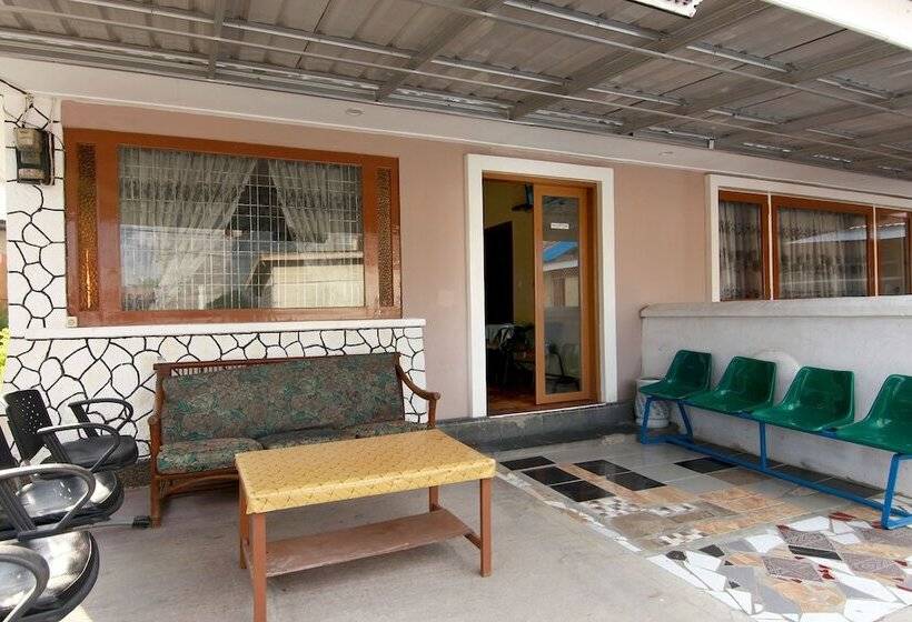 فندق صغير Dieng By Oyo Rooms