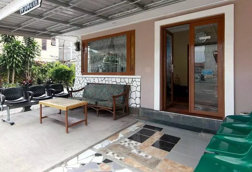 Retkeilymaja Dieng By Oyo Rooms