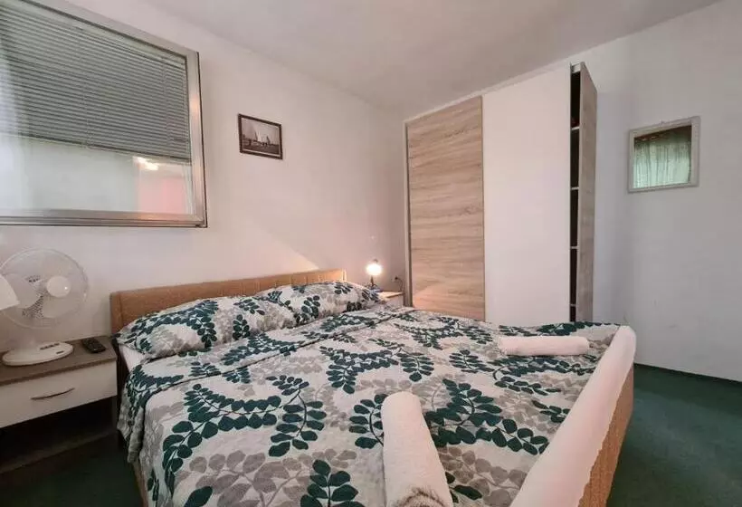 Apartment Ana 1068