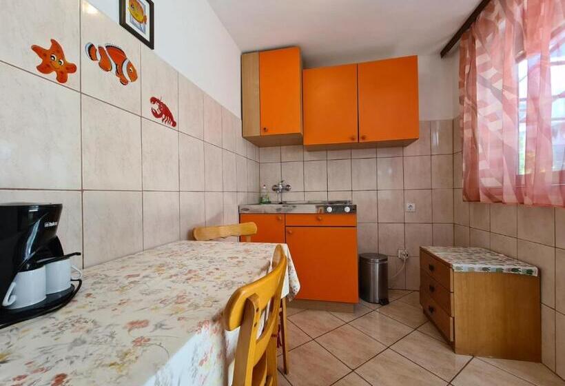 Apartment Ana 1068