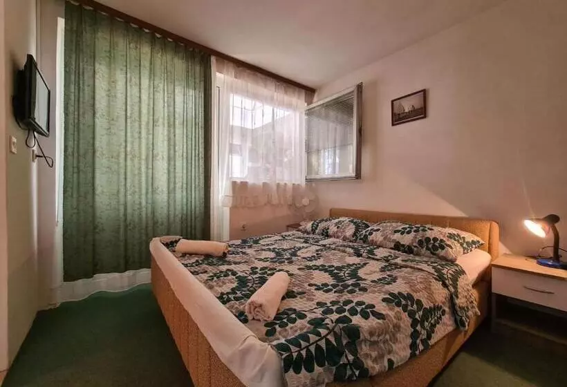 Apartment Ana 1068