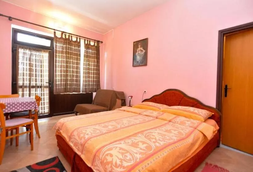 Apartment Ana 1068
