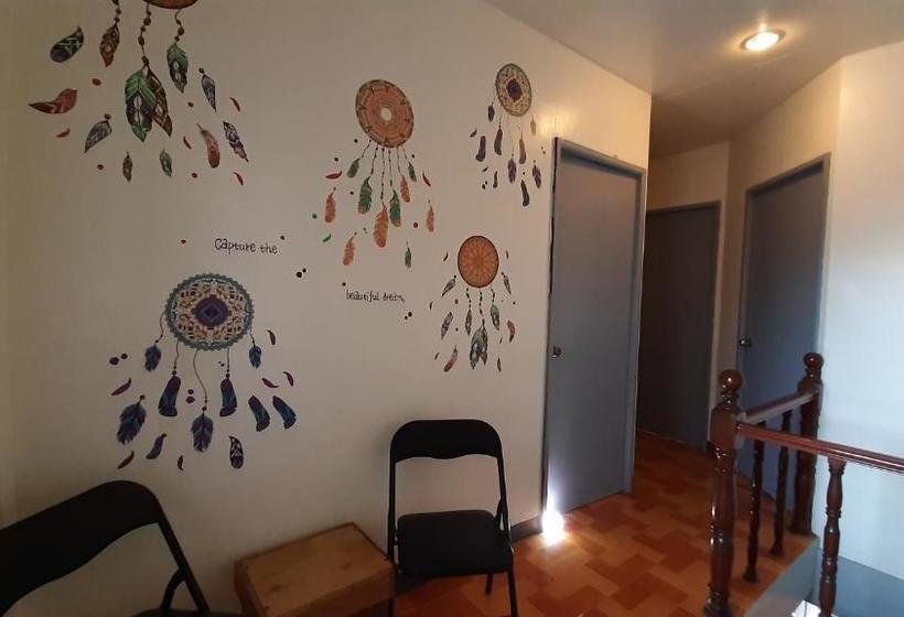 B Hive Dormitory  Hostel