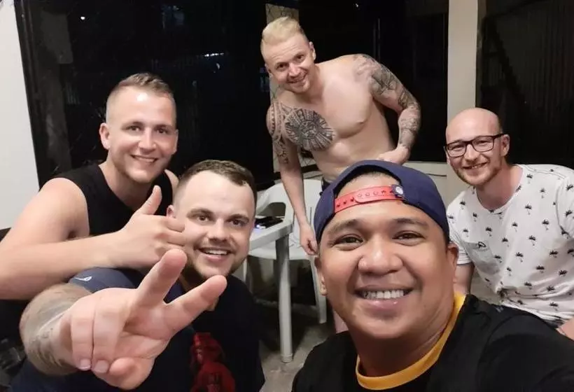 B Hive Dormitory  Hostel