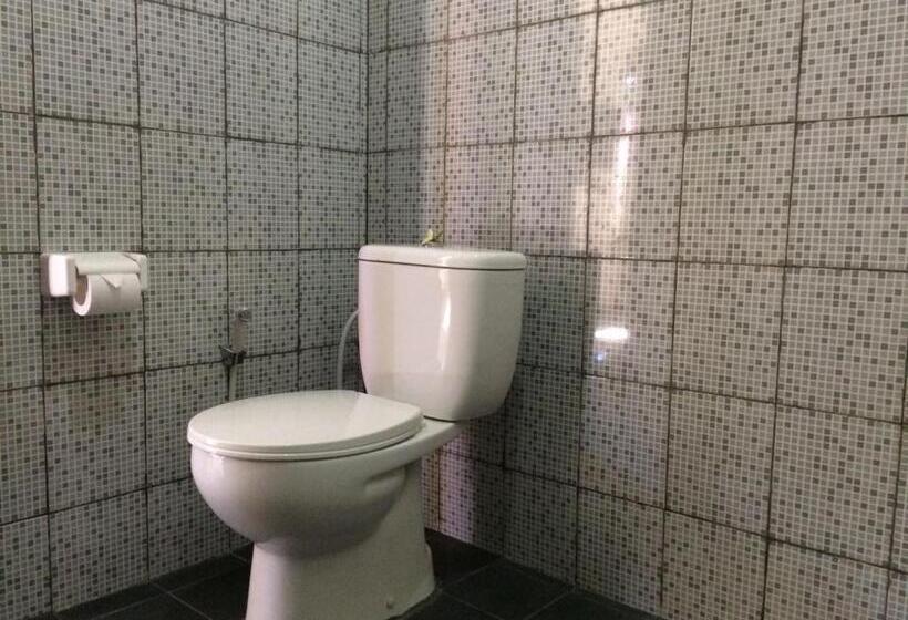 تختخواب و صبحانه D Batur