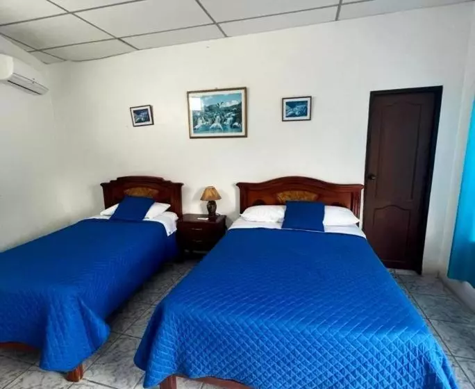 Hostal Villamil