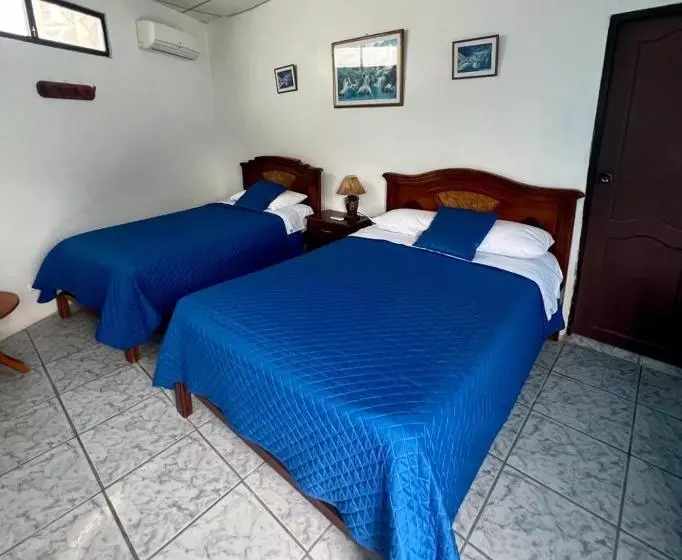 Hostal Villamil