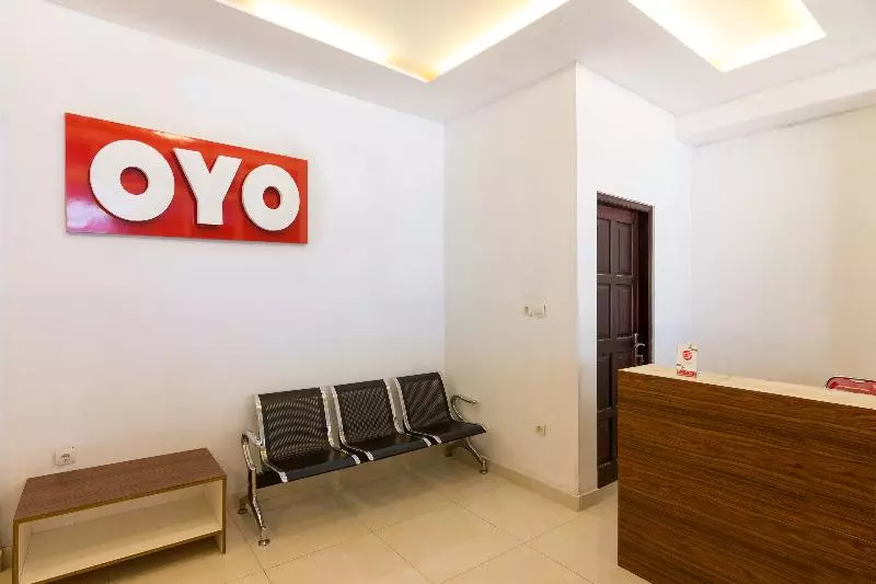 هتل Artomoro Family Guesthouse By Oyo Rooms