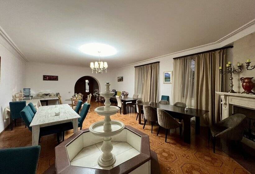 호텔 Castle Family