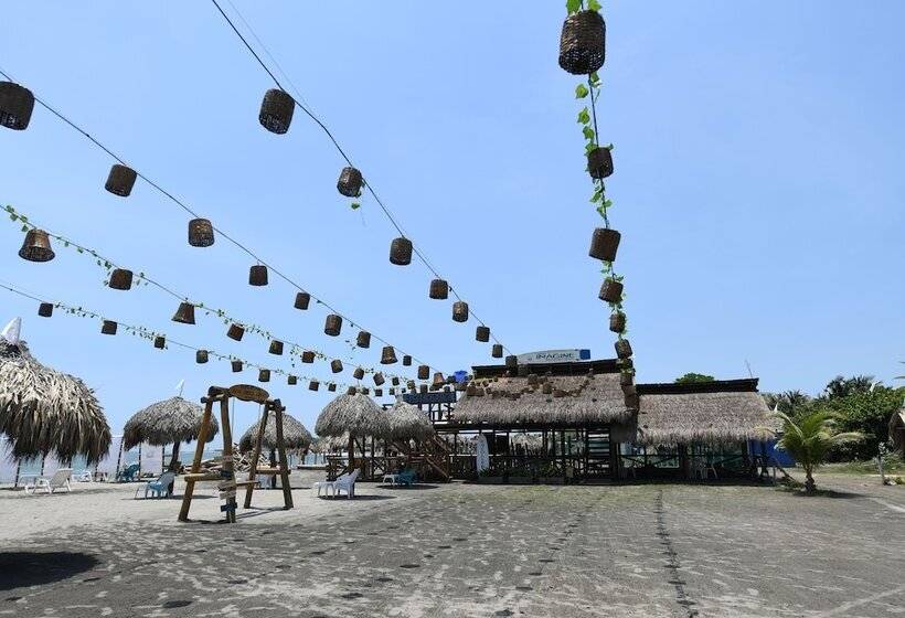 هتل Imagine Beach