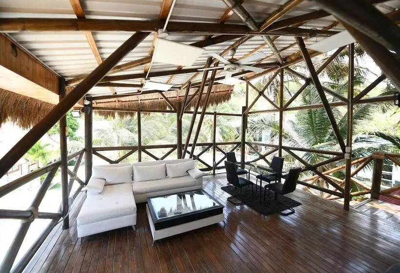 Hotelli Imagine Beach