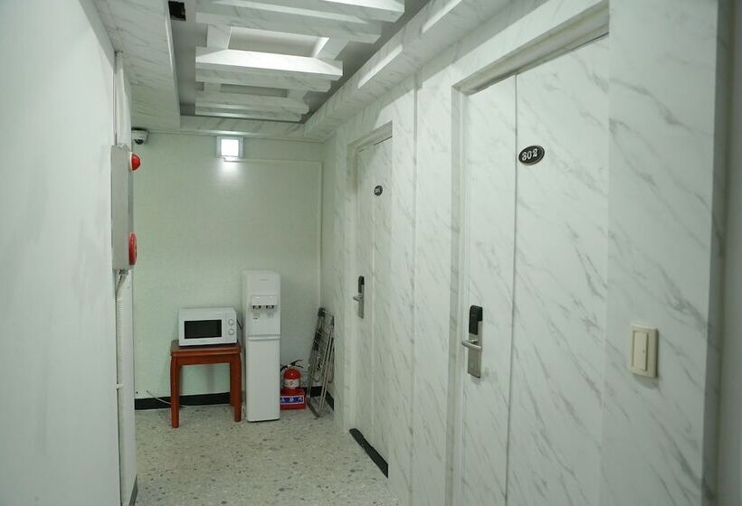 Hotel Mangsang Beach Pension