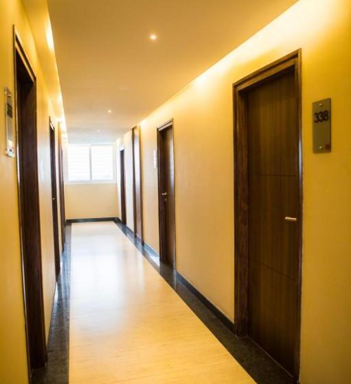 Hotelli Samasth Palatial