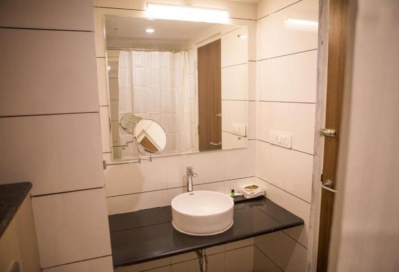 Hotelli Samasth Palatial