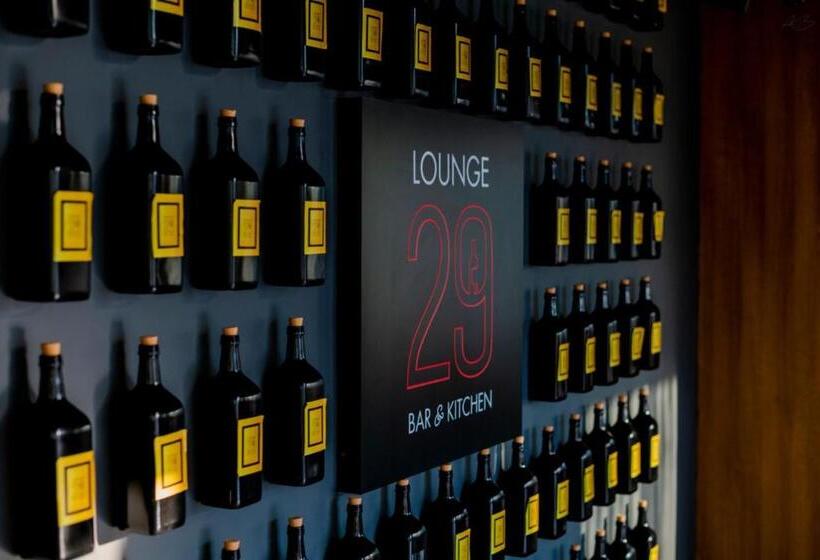 Hotelli Samasth Palatial