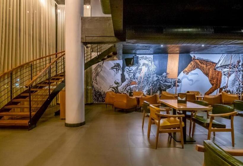 Hotelli Samasth Palatial