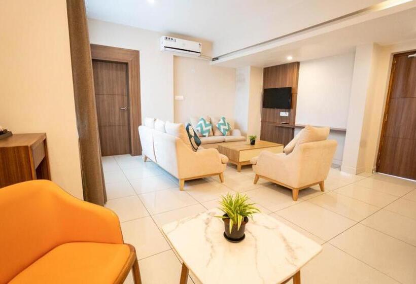 Hotelli Samasth Palatial