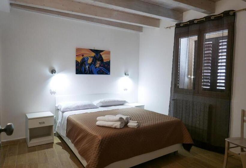 Opera Boutique Rooms