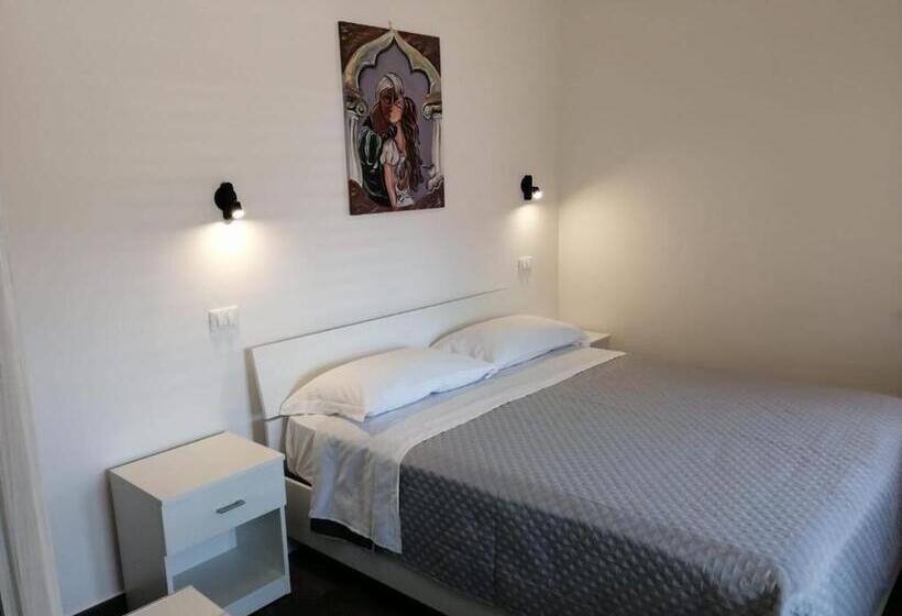 Opera Boutique Rooms