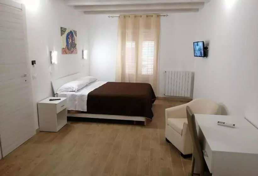 Opera Boutique Rooms