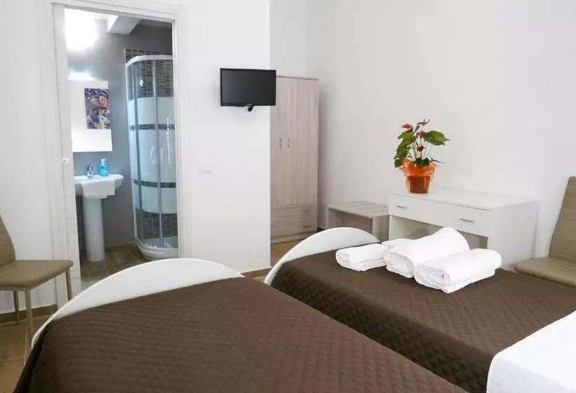 Opera Boutique Rooms