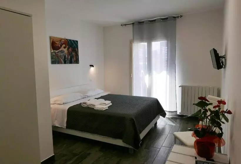 Opera Boutique Rooms