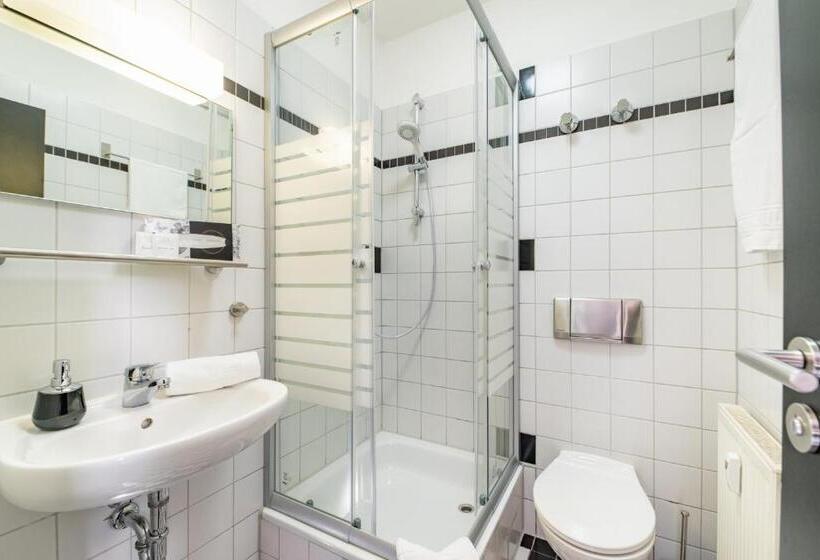 펜션 Gasthof Gästehaus Am Storchenturm