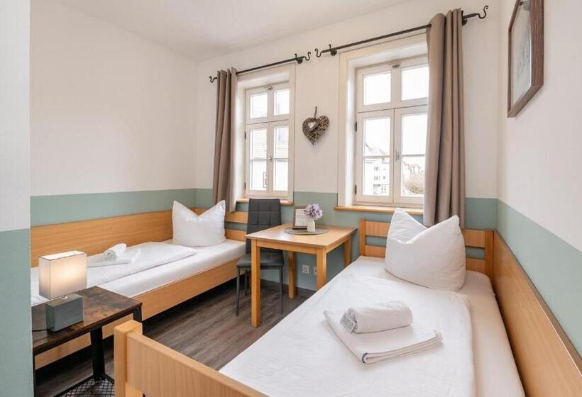 펜션 Gasthof Gästehaus Am Storchenturm