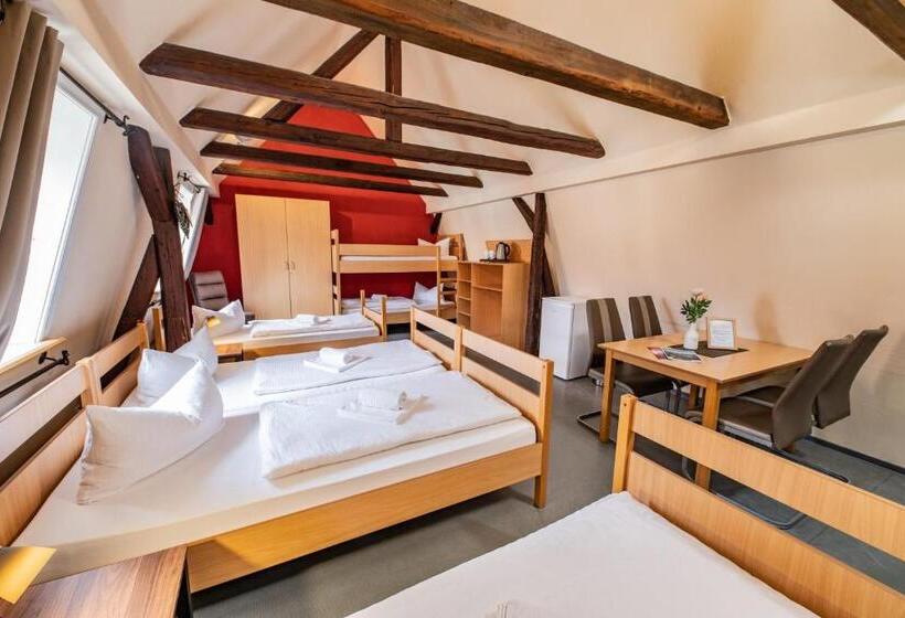 펜션 Gasthof Gästehaus Am Storchenturm