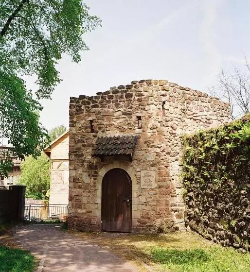 پانسیون Gasthof Gästehaus Am Storchenturm