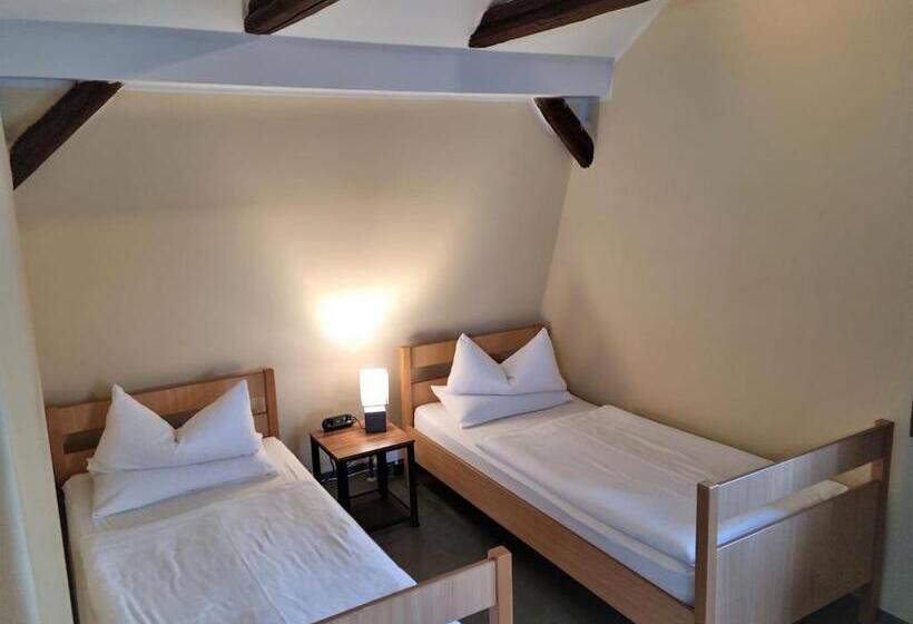 펜션 Gasthof Gästehaus Am Storchenturm