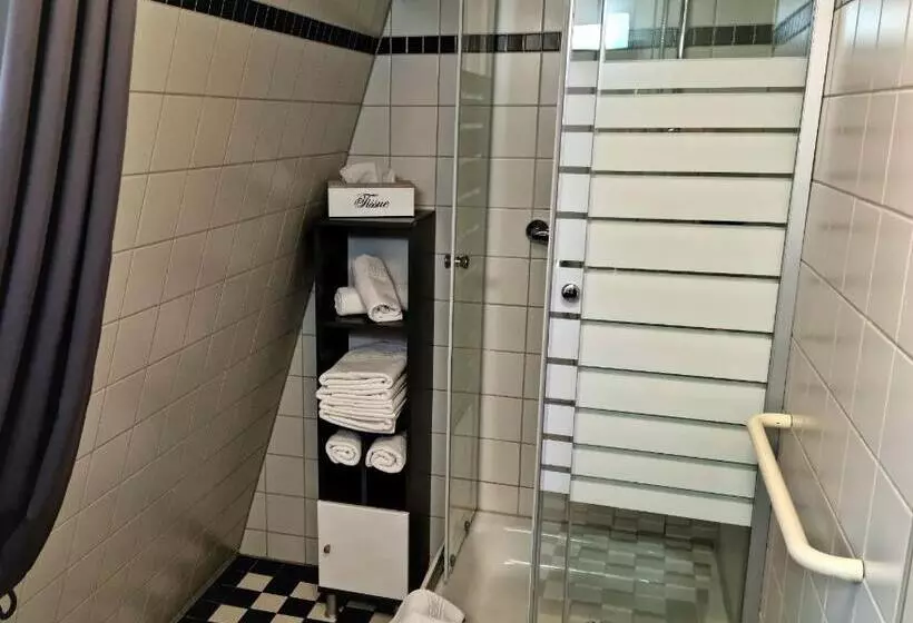 پانسیون Gasthof Gästehaus Am Storchenturm