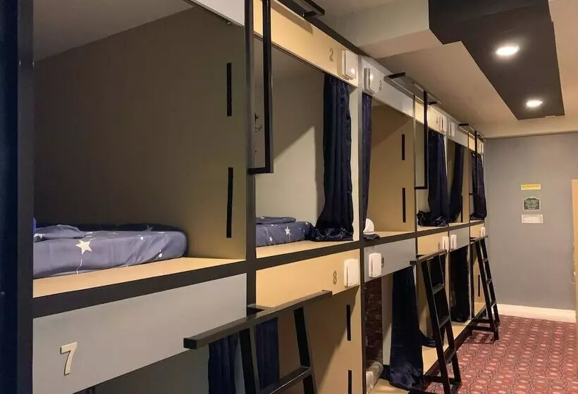 Retkeilymaja Napsule Suites Davao