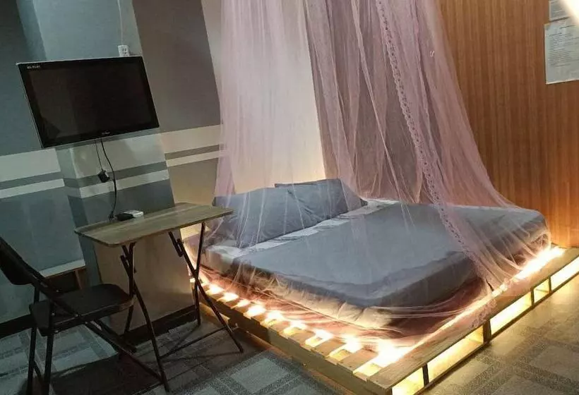 هاستل Napsule Suites Davao