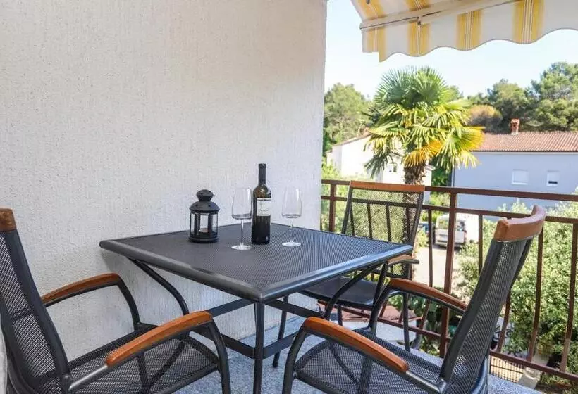 Apartments Silvano 407