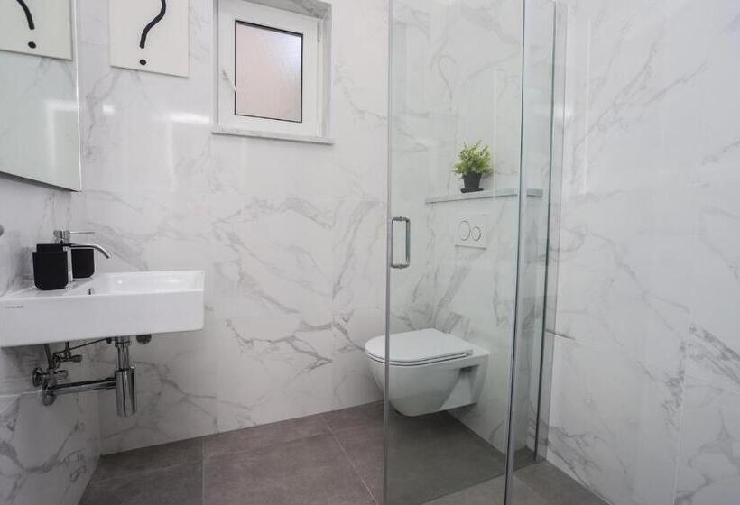 Apartments Silvano 407