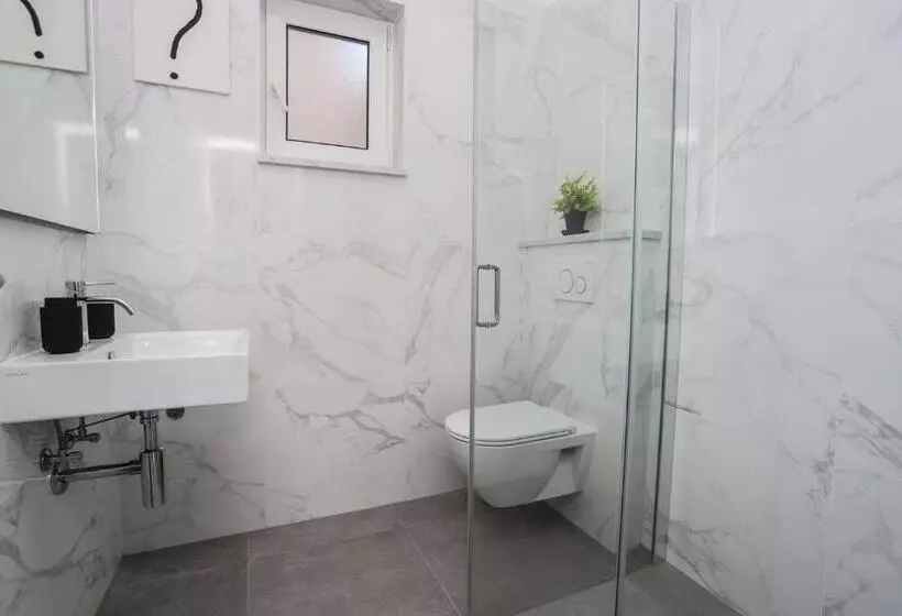 Apartments Silvano 407