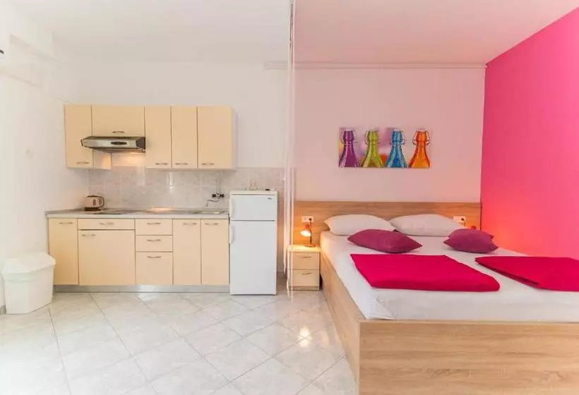 Apartments Valentić 1304